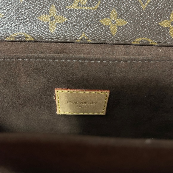 Louis Vuitton Monogram Pochette Métis - Picture 13 of 14